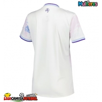 Camisa de Futebol Aston Villa Equipamento Alternativo Mulheres 2025-26 Manga Curta